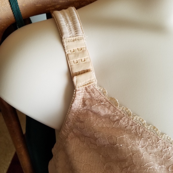 Plus size no-wire sports bra size 50C - Picture 3 of 8